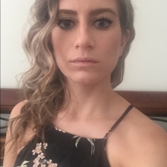 Meet your Posher, Maya - Picture 4 of 5